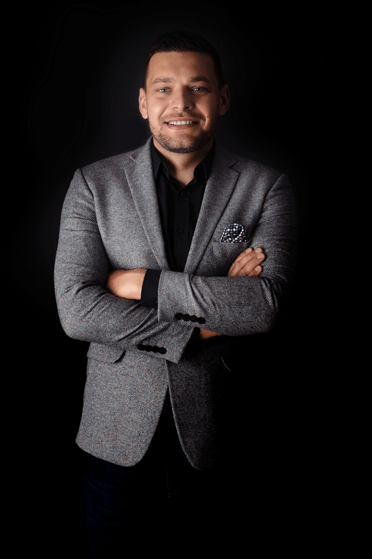 hymn_fotowoltaika_dron_usługi_domy_pasywne